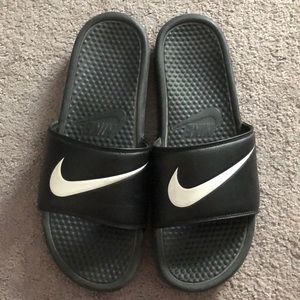Nike flip flop sandals slides